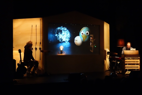 Clarté
Fable musicale et lumineuse illustration image